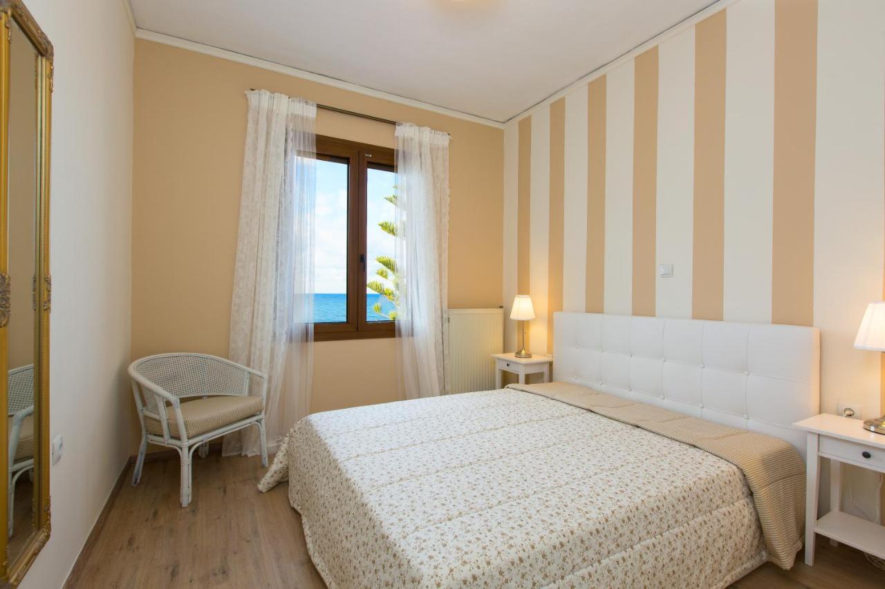 Beachfront Family Villa Katerina With Private Pool, Playground, Bbq & Amazing Sea Views! Petres  Eksteriør billede