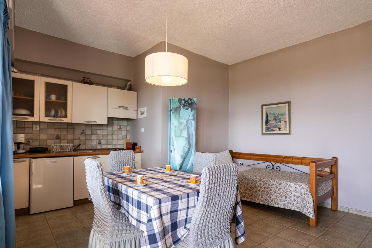 Beachfront Family Villa Katerina With Private Pool, Playground, Bbq & Amazing Sea Views! Petres  Eksteriør billede