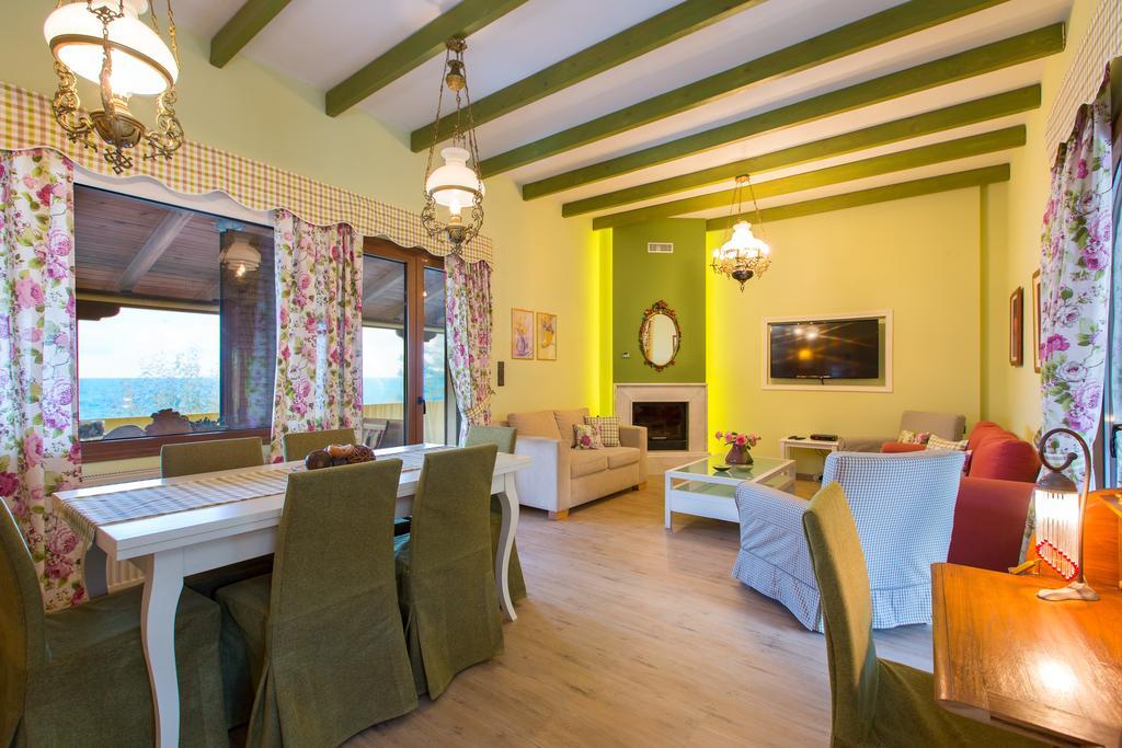 Beachfront Family Villa Katerina With Private Pool, Playground, Bbq & Amazing Sea Views! Petres  Eksteriør billede